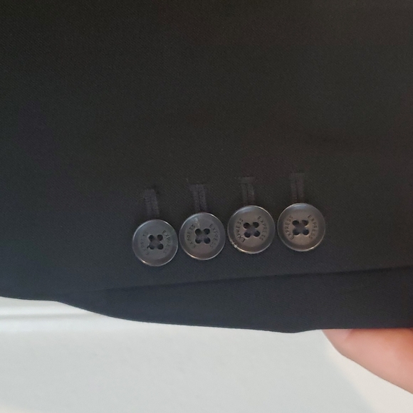 Express womens blazer. Size 0. Black. Like new. - Picture 3 of 5